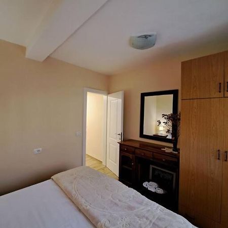 Quiet, Cozy, Luminous Apartment Тирана Екстер'єр фото