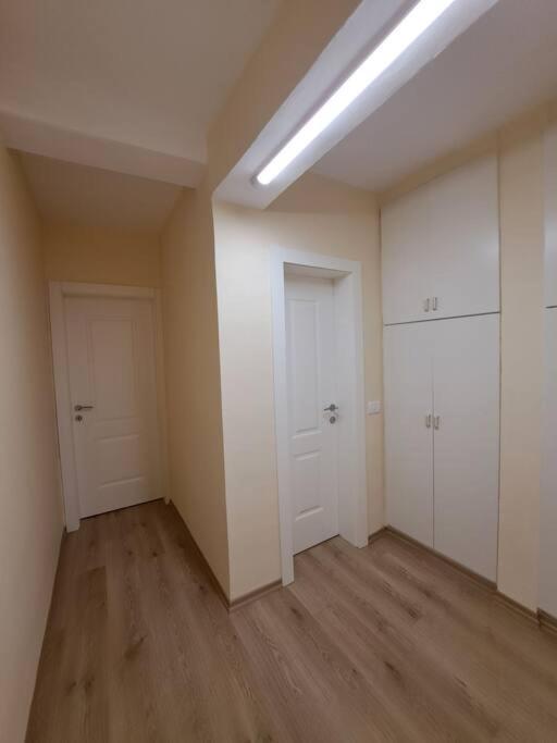 Quiet, Cozy, Luminous Apartment Тирана Екстер'єр фото