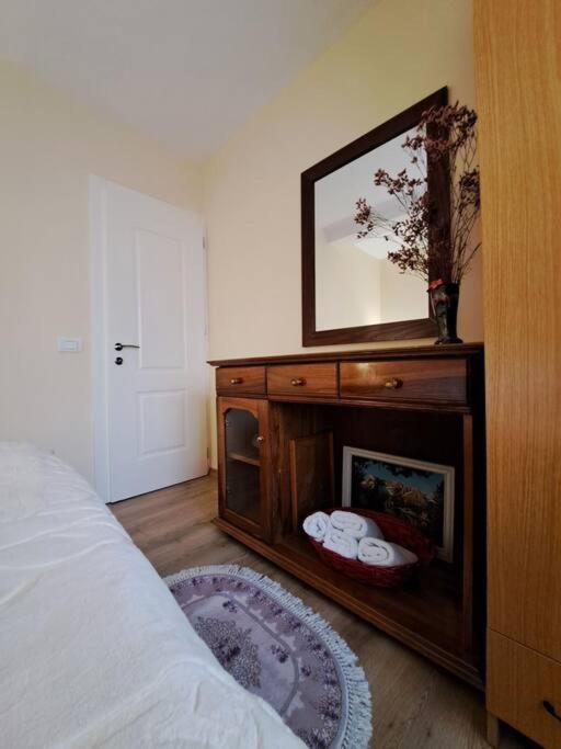 Quiet, Cozy, Luminous Apartment Тирана Екстер'єр фото